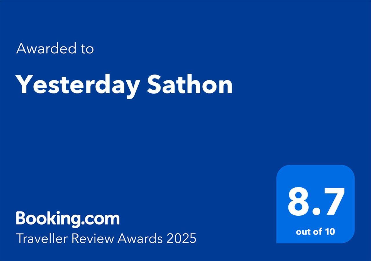 Yesterday Sathon Bangkok Eksteriør billede